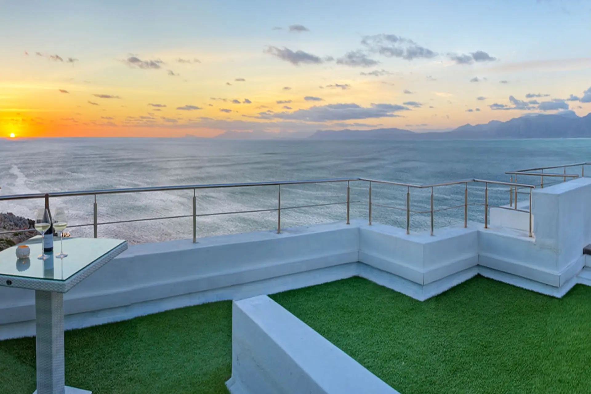 Sundowner Deck